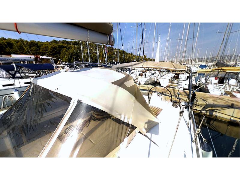 Book Dufour 500 GL - 5 cab. Sailing yacht for bareboat charter in Marina Frapa, Rogoznica, Šibenik region, Croatia with TripYacht!, picture 6