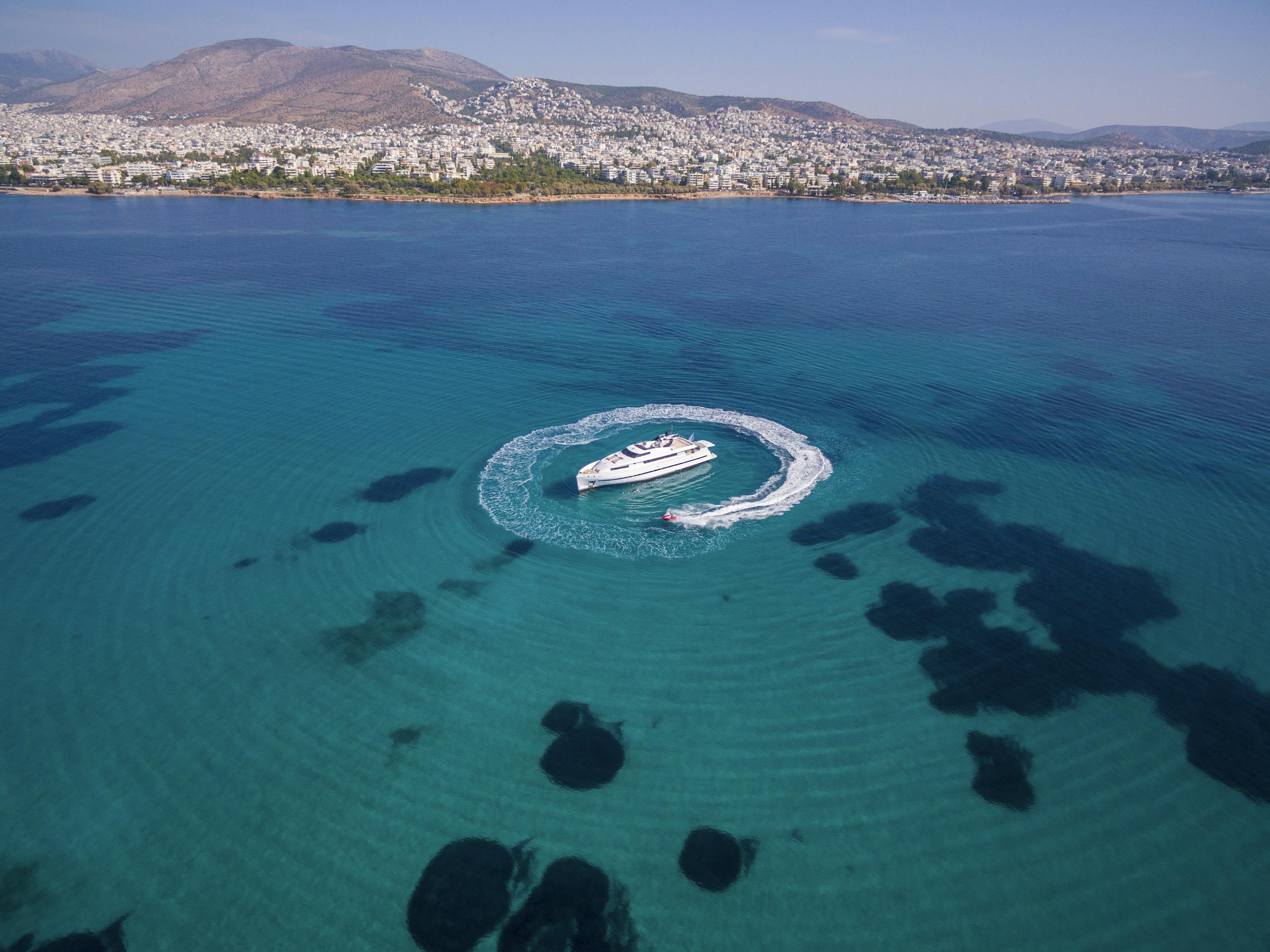 Book Bugari 100 - 5 + 2 cab. Luxury motor yacht for bareboat charter in Athens, Alimos marina, Athens area/Saronic/Peloponese, Greece with TripYacht!, picture 8