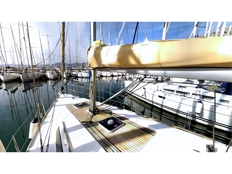 Book Dufour 380 GL - 2 cab. Sailing yacht for bareboat charter in Marina Kastela, Split region, Croatia with TripYacht!, picture 3