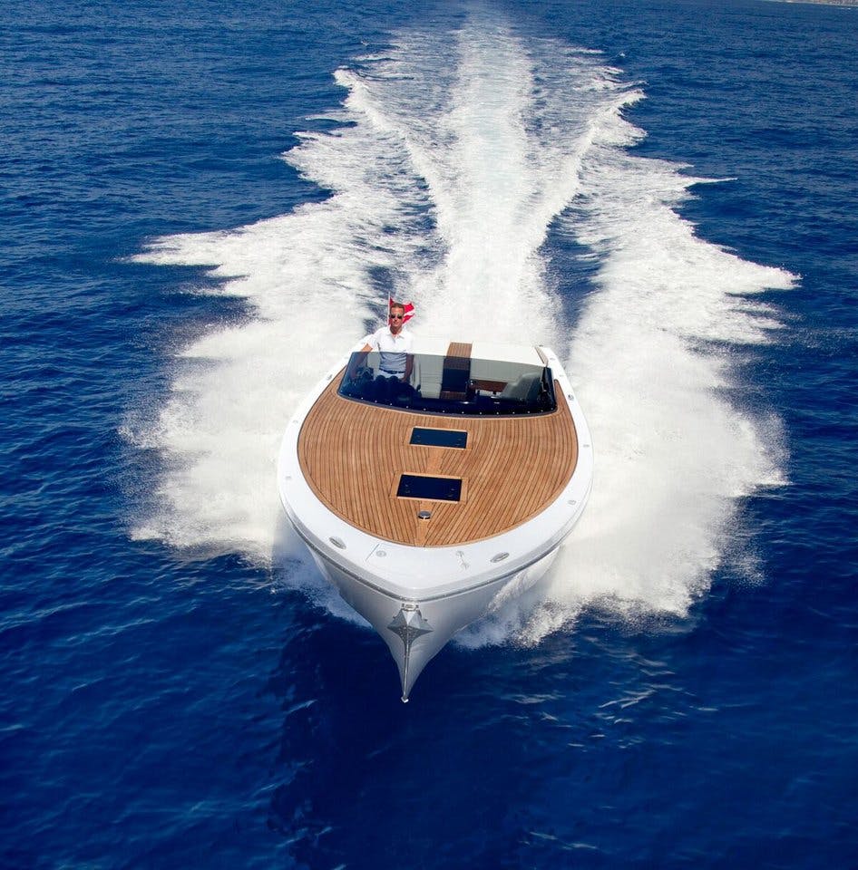 Book Frauscher 1017 GT Motor boat for bareboat charter in Marina Kastela, Split region, Croatia with TripYacht!, picture 3