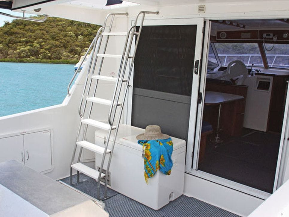 Book Fairway 36 Motor boat for bareboat charter in Whitsundays, Airlie Beach, Coral Sea Marina, Whitsunday Region of Queensland, Australia and Oceania with TripYacht!, picture 5