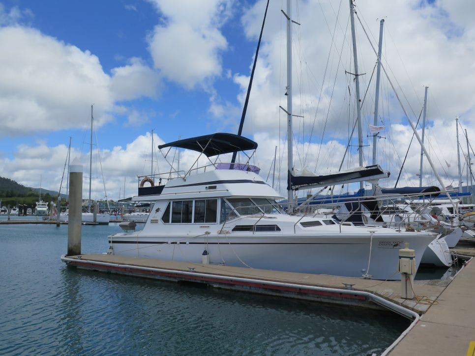 Book Fairway 36 Motor boat for bareboat charter in Whitsundays, Airlie Beach, Coral Sea Marina, Whitsunday Region of Queensland, Australia and Oceania with TripYacht!, picture 1