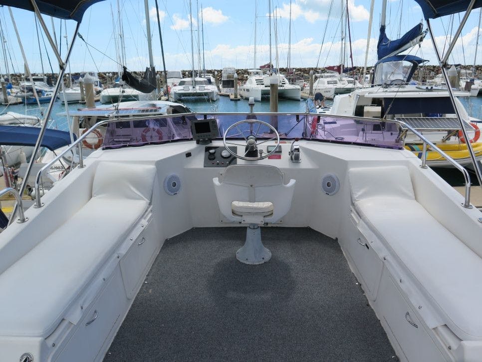 Book Fairway 36 Motor boat for bareboat charter in Whitsundays, Airlie Beach, Coral Sea Marina, Whitsunday Region of Queensland, Australia and Oceania with TripYacht!, picture 6