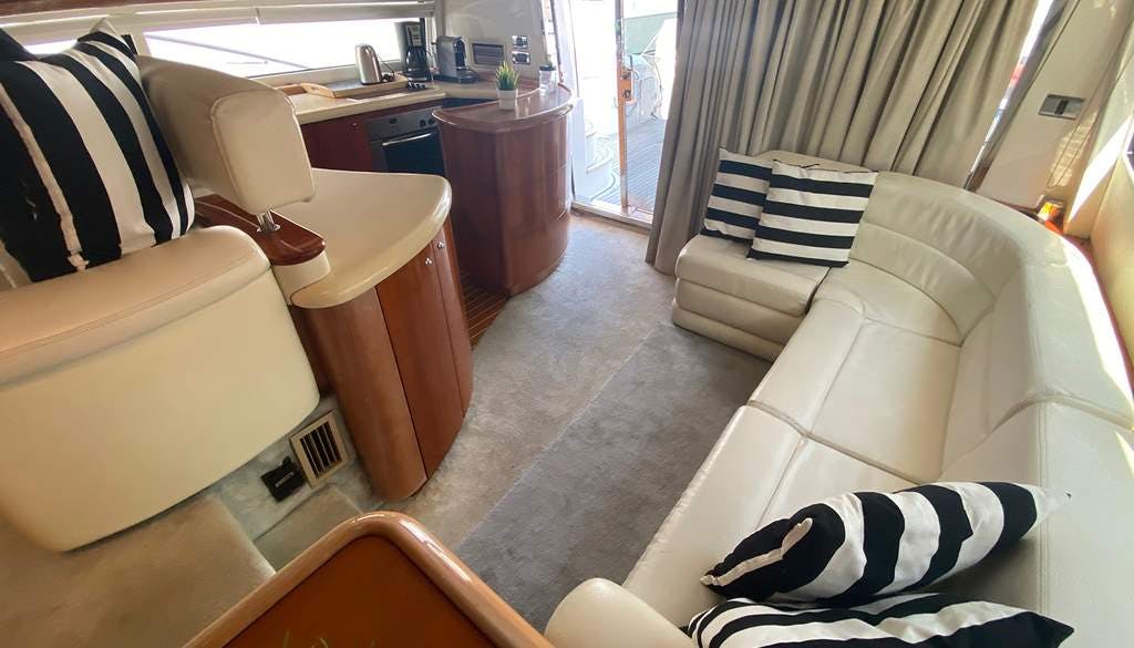 Book Sunseeker Manhattan 64 Motor yacht for bareboat charter in Dubai, Marina Yacht Club, Dubai, United Arab Emirates with TripYacht!, picture 8