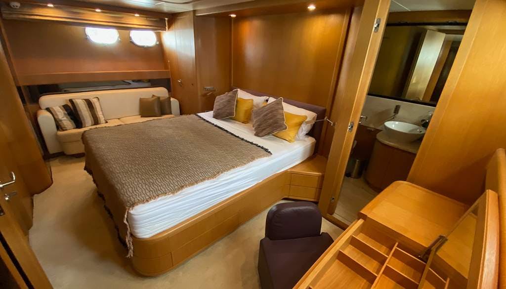 Book San Lorenzo 72 Luxury motor yacht for bareboat charter in Dubai, D-Marin Business Bay Marina, Dubai, United Arab Emirates with TripYacht!, picture 10